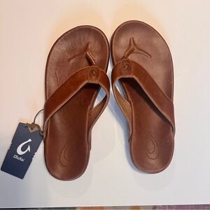 OluKai  'Auinala Tan Leather Sandals Flip Flops